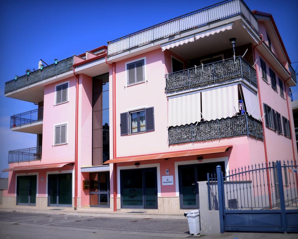 Amira Luxury Apartments Santa Maria Capua Vetere Exterior foto